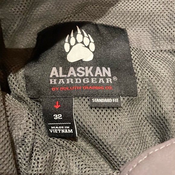 Duluth trading Co. Alaskan Hardgear Men’s hiking short outdoor NWOT SIZE 32Gray! - Picture 9 of 16
